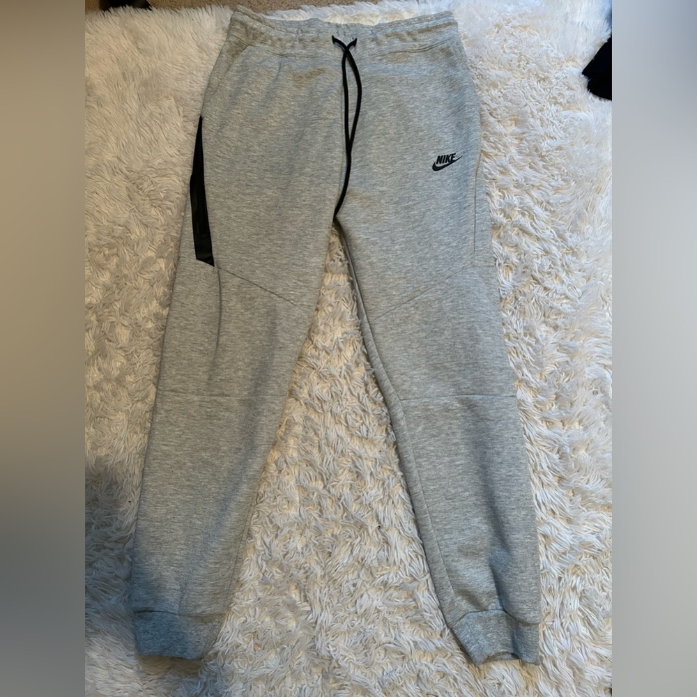 nike tech pants